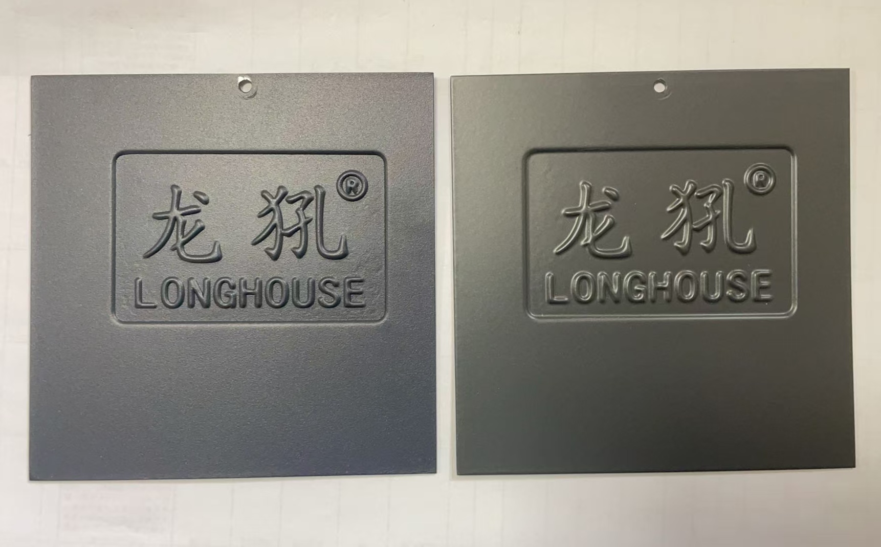 龙犼门业2025年取得门类行业10强荣誉。建材企业500强荣誉，坚定以品质为第一，服务为第一要旨